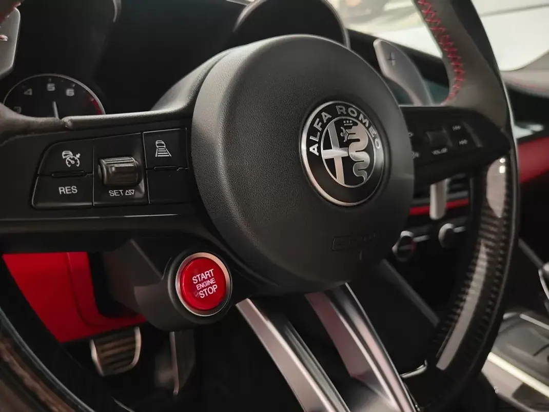Alfa Romeo Giulia 2018 - 62500 EUR, 53000 km - 53000km - foto 60 de 60