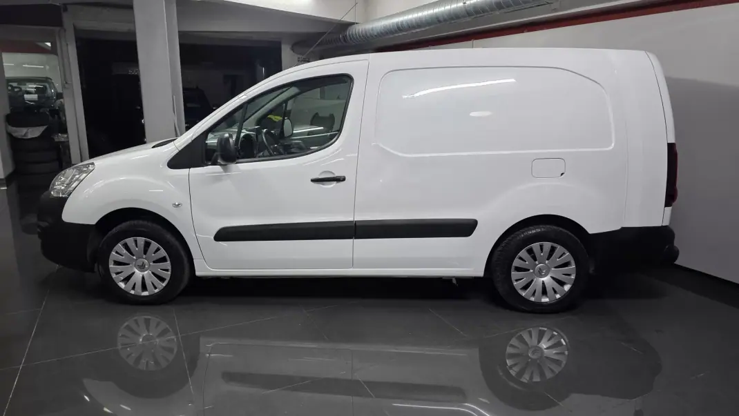 Citroën Berlingo 1.6 Bluehdi L2 100 cv longa C Iva 2018 - 16990 EUR, 84000 km - AUTO.MOTO.pt - 84000km - foto 11 de 15