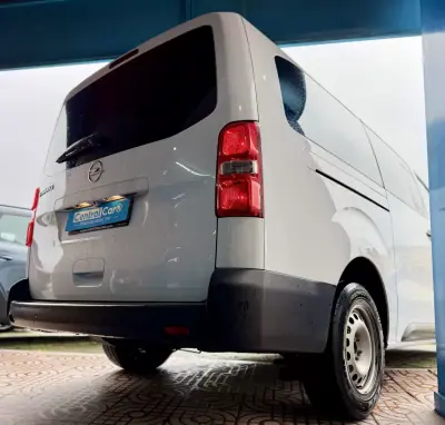 Opel Vivaro 2024 - 34950 EUR, 102000 km - AUTO.MOTO.pt - 102000km - foto 10 de 24
