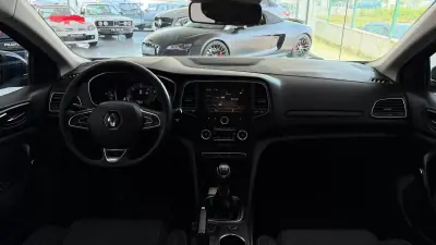 Renault Mégane Sport Tourer 2017 - 10990 EUR, 233602 km - AUTO.MOTO.pt - 233602km - foto 17 de 29