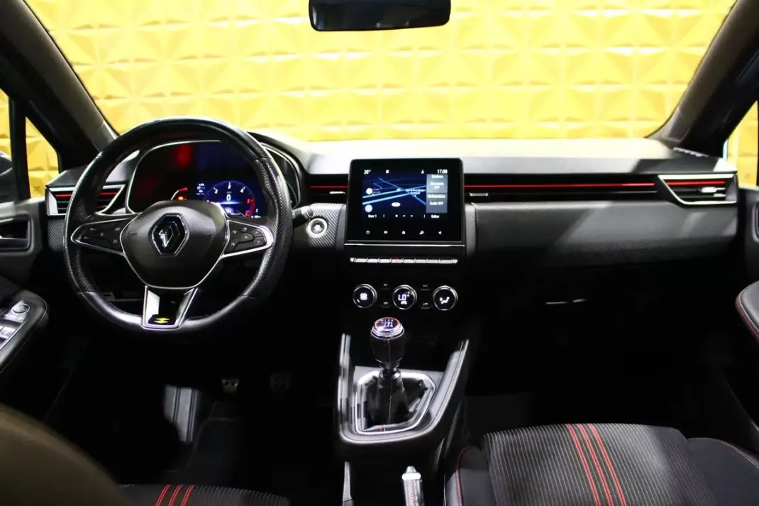 Renault Clio 2020 - 14250 EUR, 150138 km - AUTO.MOTO.pt - 150138km - foto 12 de 28