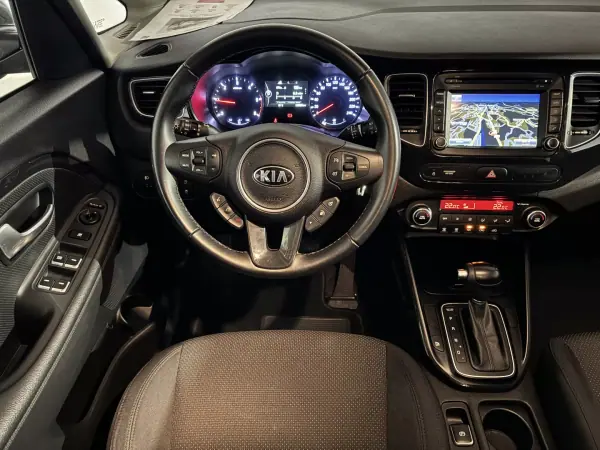 Kia Carens 2016 - 16500 EUR, 115211 km - AUTO.MOTO.pt - 115211km - foto 9 de 26
