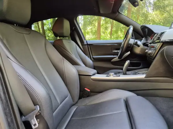 BMW 418 Gran Coupé 2015 - 17900 EUR, 250000 km - AUTO.MOTO.pt - 250000km - foto 17 de 22