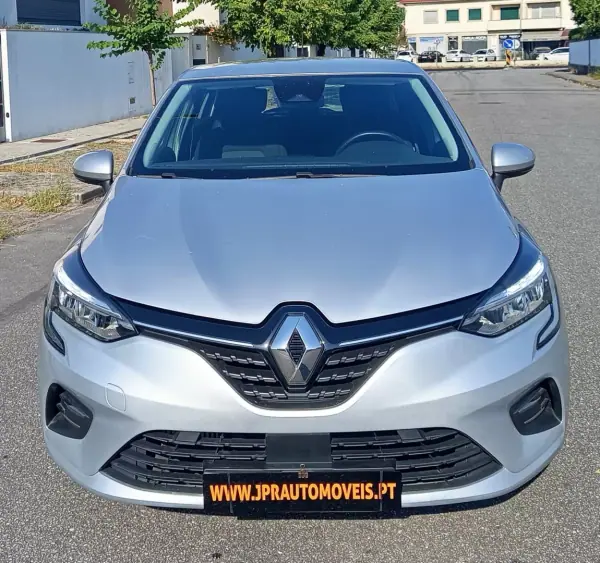 Renault Clio 2020 - 12990 EUR, 40700 km - 40700km - foto 2 de 17