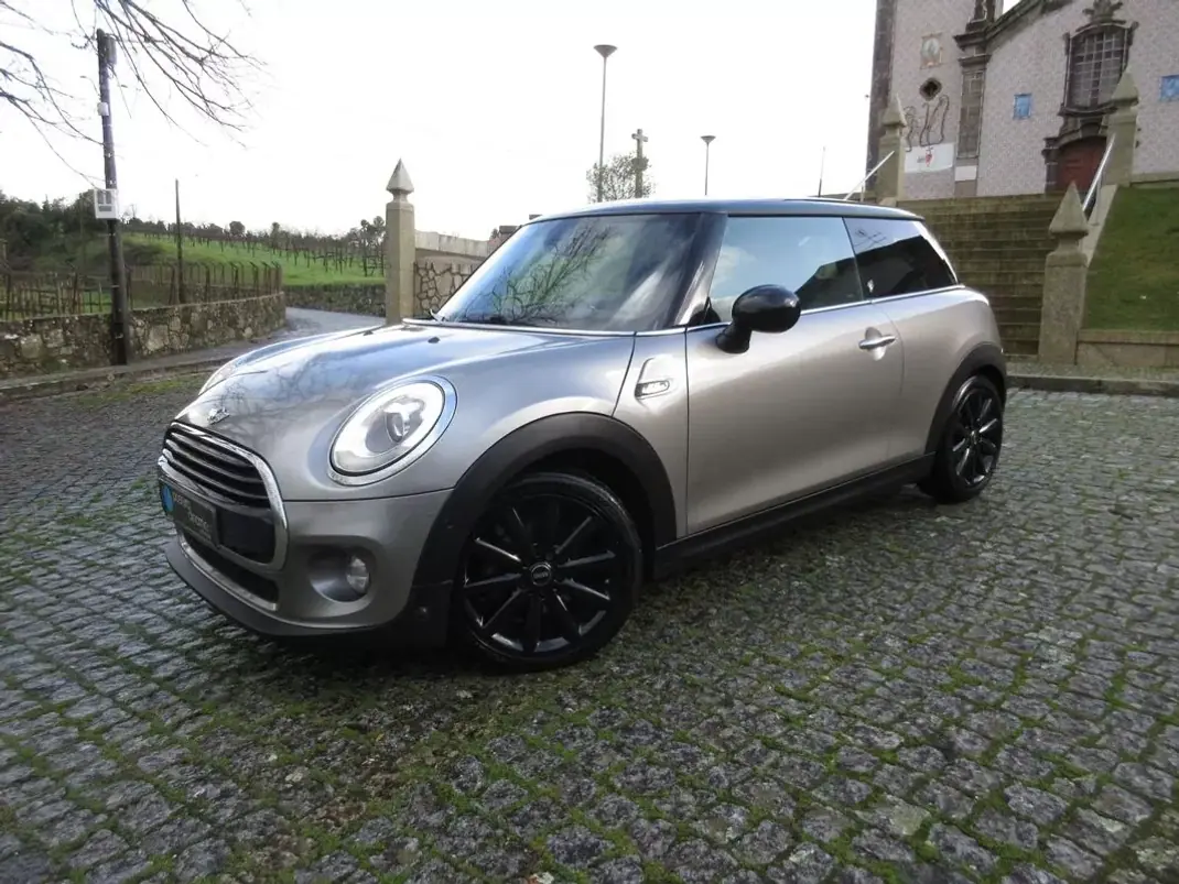 MINI 3 Portas 2018 - 18490 EUR, 164000 km - AUTO.MOTO.pt - 164000km - foto 2 de 53