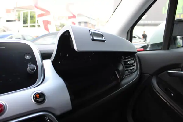 Fiat 500X 2021 - 16400 EUR, 7450 km - 7450km - foto 20 de 38