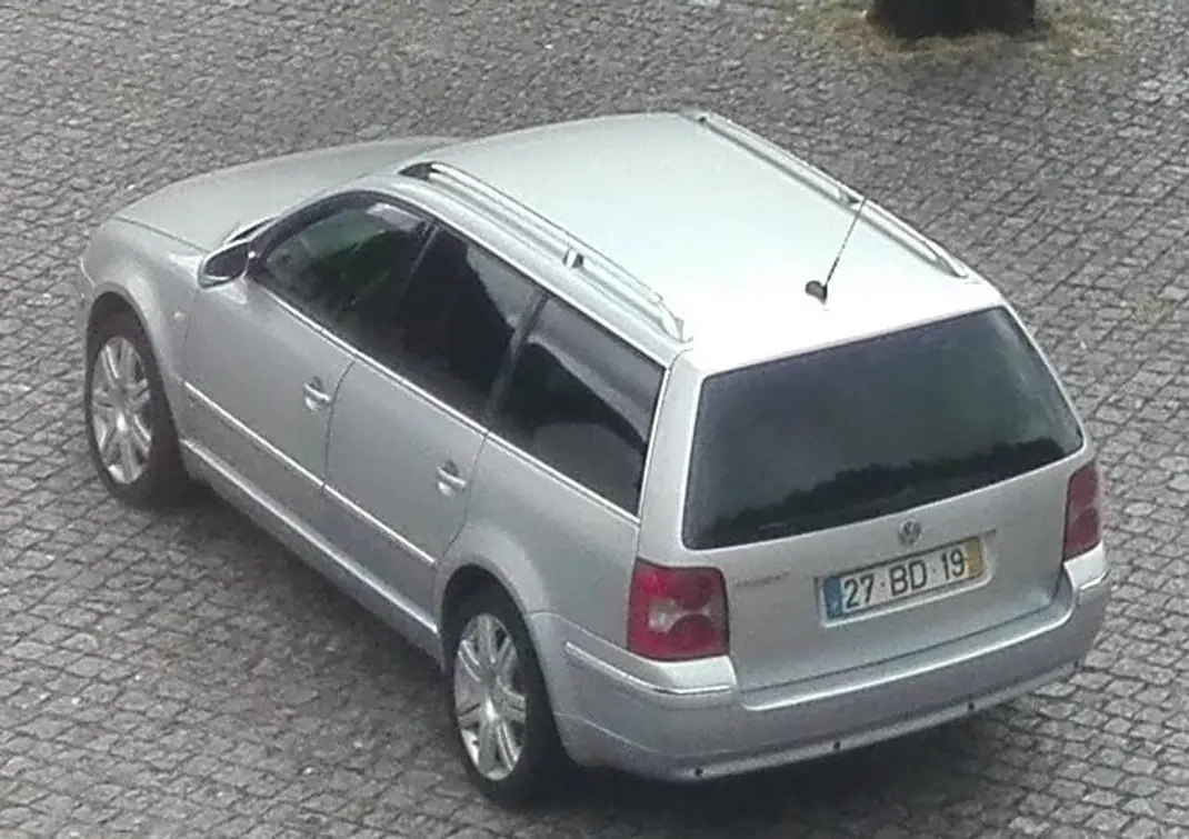 Volkswagen Passat Variant 2003 - 2900 EUR, 220000 km - 220000km - foto 3 de 3
