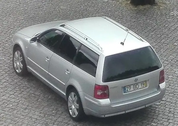 Volkswagen Passat Variant 2003 - 2900 EUR, 220000 km - AUTO.MOTO.pt - 220000km - foto 3 de 3