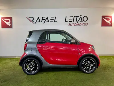 Smart 2016 - 10450 EUR, 91000 km - AUTO.MOTO.pt - 91000km - foto 6 de 26