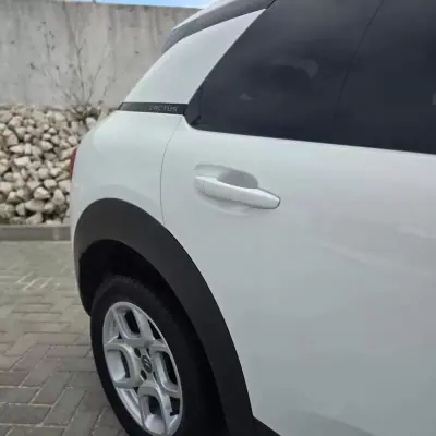 Citroën C4 Cactus 2019 - 10750 EUR, 87750 km - AUTO.MOTO.pt - 87750km - foto 18 de 18