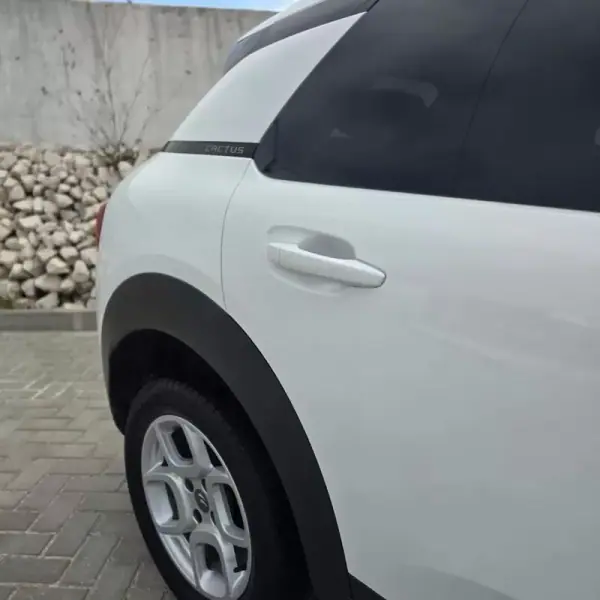 Citroën C4 Cactus 2019 - 10750 EUR, 87750 km - AUTO.MOTO.pt - 87750km - foto 18 de 18