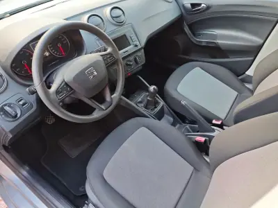 SEAT Ibiza 2016 - 10900 EUR, 80000 km - AUTO.MOTO.pt - 80000km - foto 17 de 29