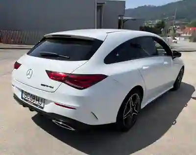 Mercedes-Benz CLA 180 2019 — foto 3 de 13