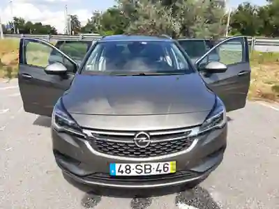 Opel Astra Sports Tourer 2016 - 9500 EUR, 234547 km - AUTO.MOTO.pt - 234547km - foto 2 de 9