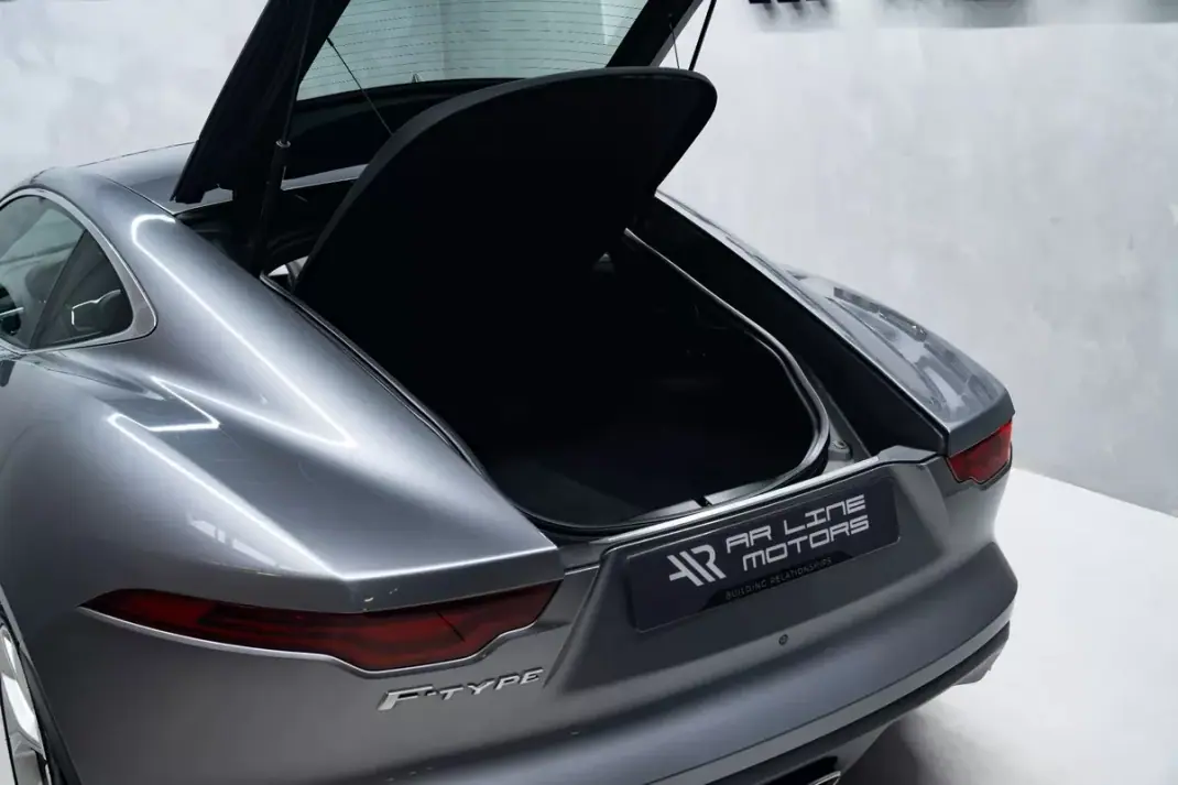 Jaguar F-Type 2020 - 54950 EUR, 52000 km - AUTO.MOTO.pt - 52000km - foto 11 de 41