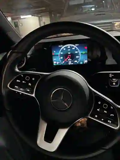 Mercedes-Benz A 180 2022 - 26500 EUR, 78000 km - 78000km - foto 5 de 14