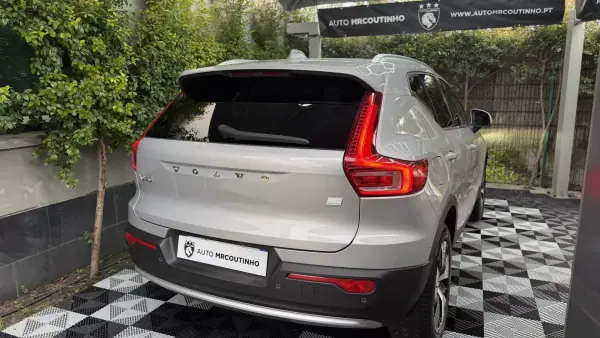 Volvo XC 40 2023 - 31500 EUR, 82000 km - AUTO.MOTO.pt - 82000km - foto 7 de 24