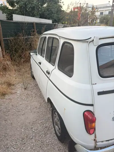 Renault 4 1988 - 1799 EUR, 1 km - 1km - foto 3 de 4