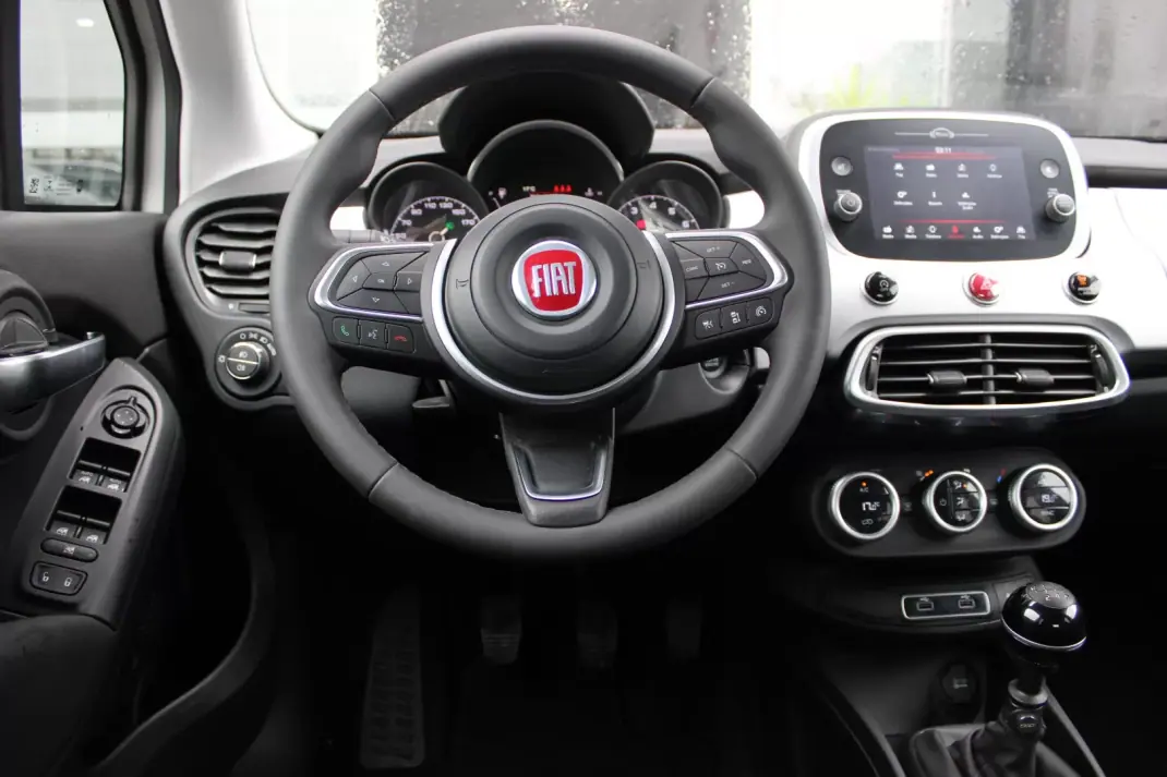 Fiat 500X 2021 - 16400 EUR, 7450 km - 7450km - foto 11 de 38