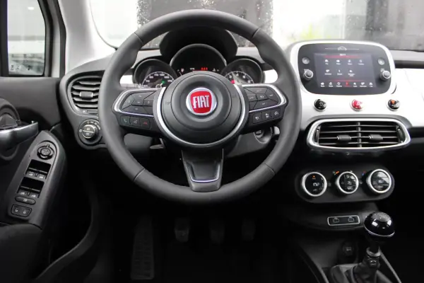 Fiat 500X 2021 - 16400 EUR, 7450 km - 7450km - foto 11 de 38