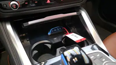 BMW i4 2022 - 55900 EUR, 33929 km - AUTO.MOTO.pt - 33929km - foto 49 de 65