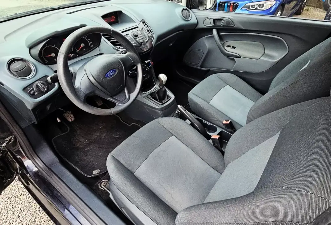 Ford Fiesta 2009 - 7500 EUR, 92000 km - AUTO.MOTO.pt - 92000km - foto 17 de 18