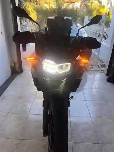 BMW F 800 GS Triple Black 2025 - 12400 EUR, 350 km - 350km - foto 1 de 15