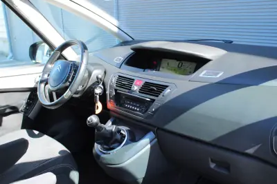 Citroën C4 Picasso 2010 - 3990 EUR, 290212 km - 290212km - foto 17 de 24