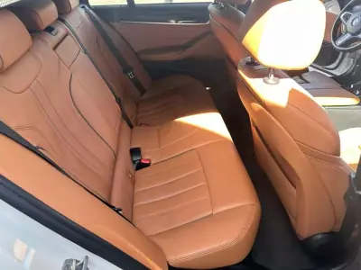 BMW 530e 2021 - 33900 EUR, 101252 km - AUTO.MOTO.pt - 101252km - foto 15 de 28