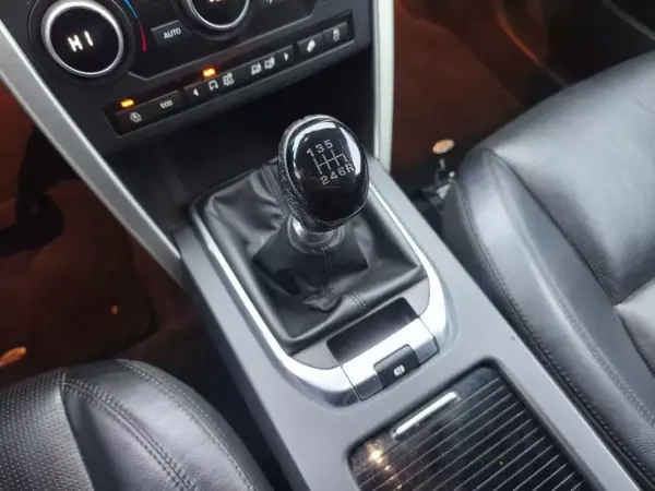 Land Rover Discovery Sport 2016 - 21500 EUR, 178000 km - AUTO.MOTO.pt - 178000km - foto 28 de 33