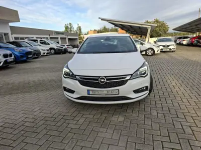 Opel Astra 2016 - 11000 EUR, 81600 km - AUTO.MOTO.pt - 81600km - foto 3 de 28