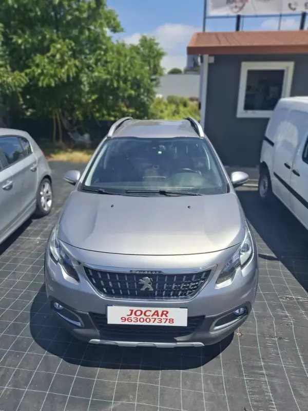 Peugeot 2008 2019 - 14950 EUR, 130100 km - AUTO.MOTO.pt - 130100km - foto 4 de 15