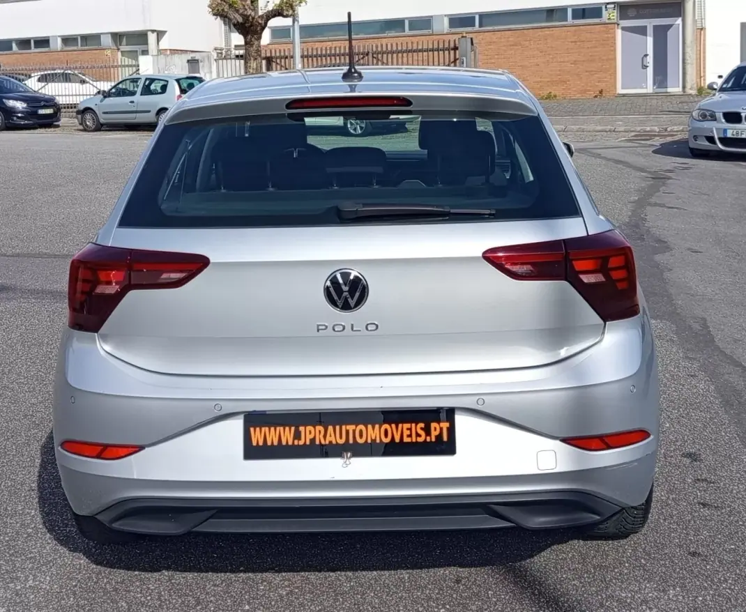 Volkswagen Polo 2022 - 14490 EUR, 114100 km - AUTO.MOTO.pt - 114100km - foto 8 de 19
