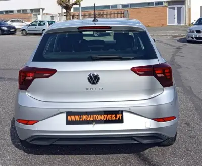 Volkswagen Polo 2022 - 14490 EUR, 114100 km - AUTO.MOTO.pt - 114100km - foto 8 de 19