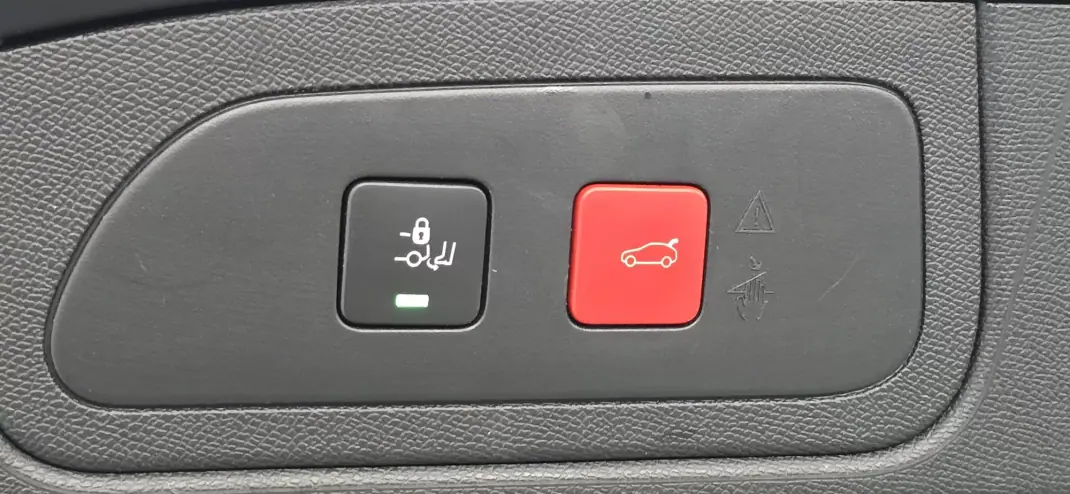 DS DS7 Crossback 2019 - 20990 EUR, 170000 km - AUTO.MOTO.pt - 170000km - foto 23 de 59