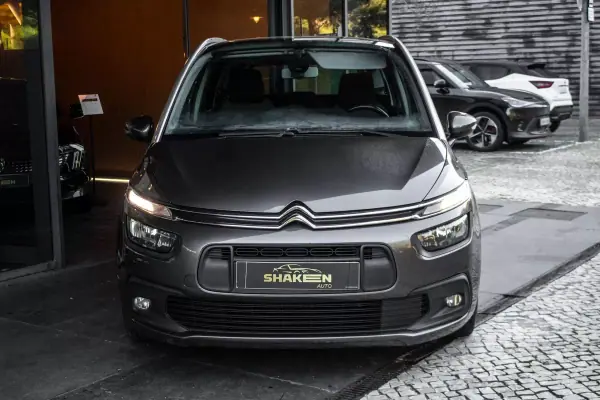 Citroën C4 Picasso 2018 - 9900 EUR, 296322 km - AUTO.MOTO.pt - 296322km - foto 6 de 30