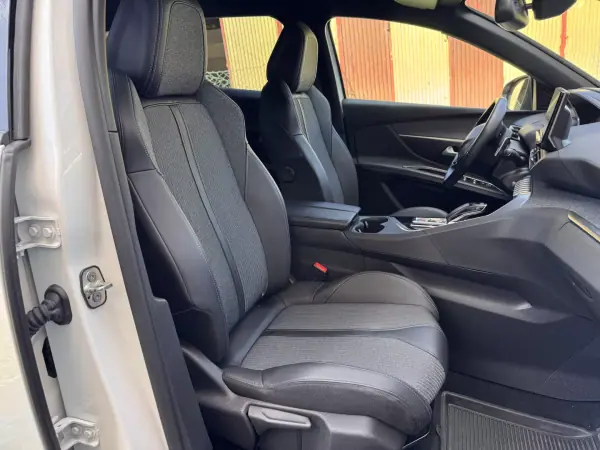 Peugeot 3008 2023 - 29900 EUR, 70916 km - AUTO.MOTO.pt - 70916km - foto 22 de 22