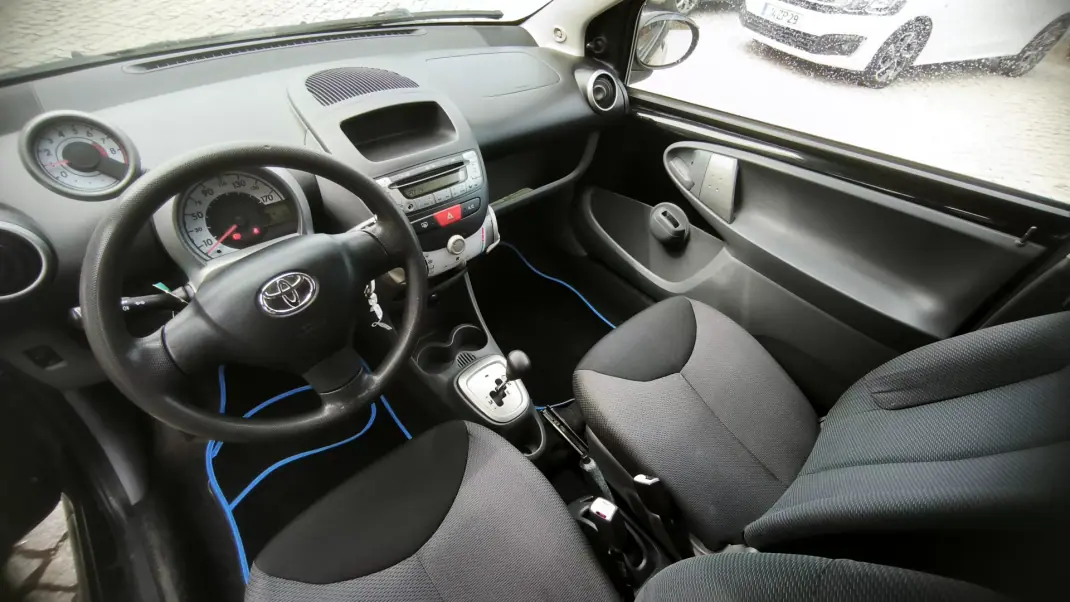Toyota Aygo 2007 - 5450 EUR, 125960 km - 125960km - foto 8 de 8