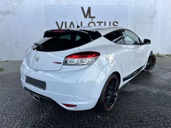 Renault Mégane Coupe 2013 - 24500 EUR, 105200 km - AUTO.MOTO.pt - 105200km - foto 8 de 25
