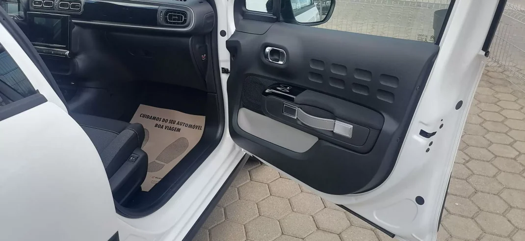 Citroën C3 2022 - 20300 EUR, 37087 km - AUTO.MOTO.pt - 37087km - foto 8 de 18