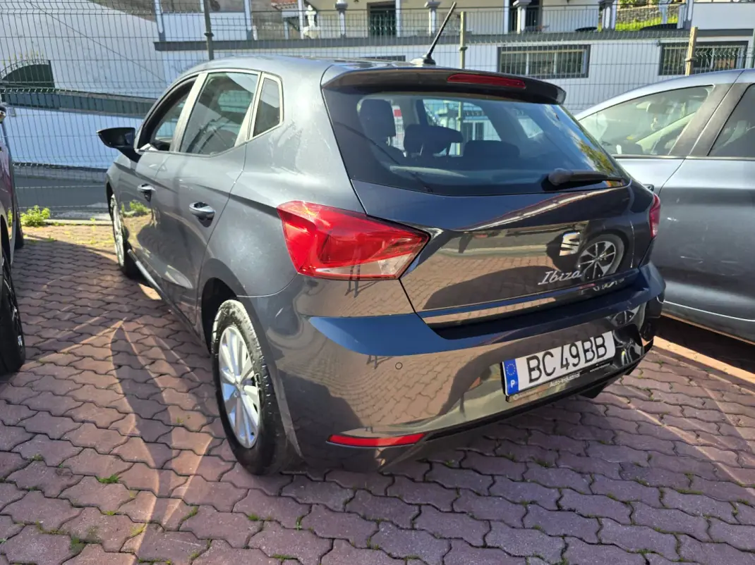 SEAT Ibiza 2023 - 17950 EUR, 46500 km - AUTO.MOTO.pt - 46500km - foto 2 de 6