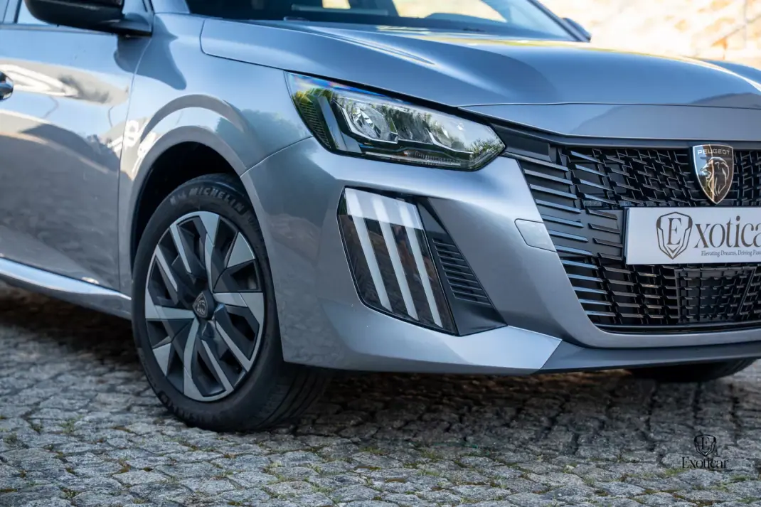 Peugeot e-208 2025 - 22888 EUR, 7000 km - AUTO.MOTO.pt - 7000km - foto 10 de 32