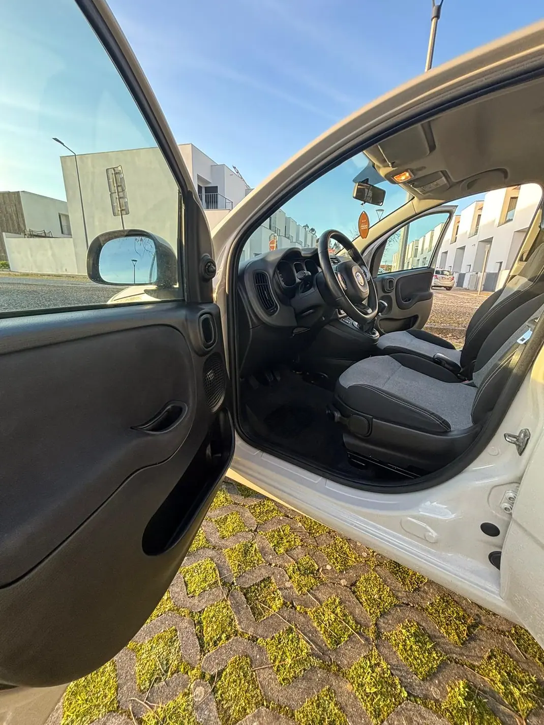 Fiat Panda 2017 - 6800 EUR, 127500 km - AUTO.MOTO.pt - 127500km - foto 4 de 12