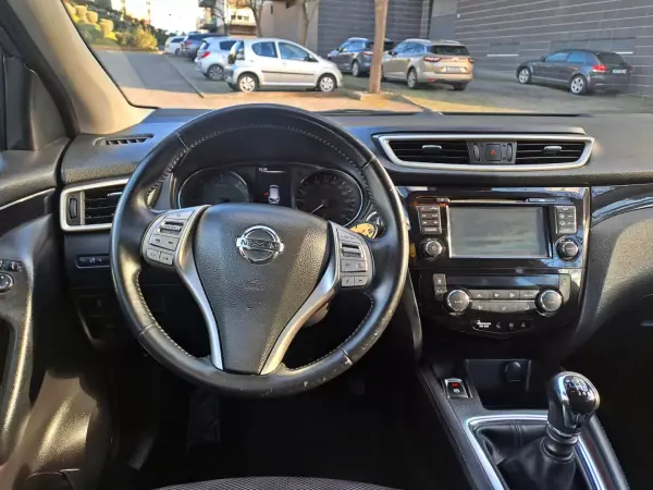 Nissan Qashqai 2014 - 12950 EUR, 150000 km - AUTO.MOTO.pt - 150000km - foto 12 de 25