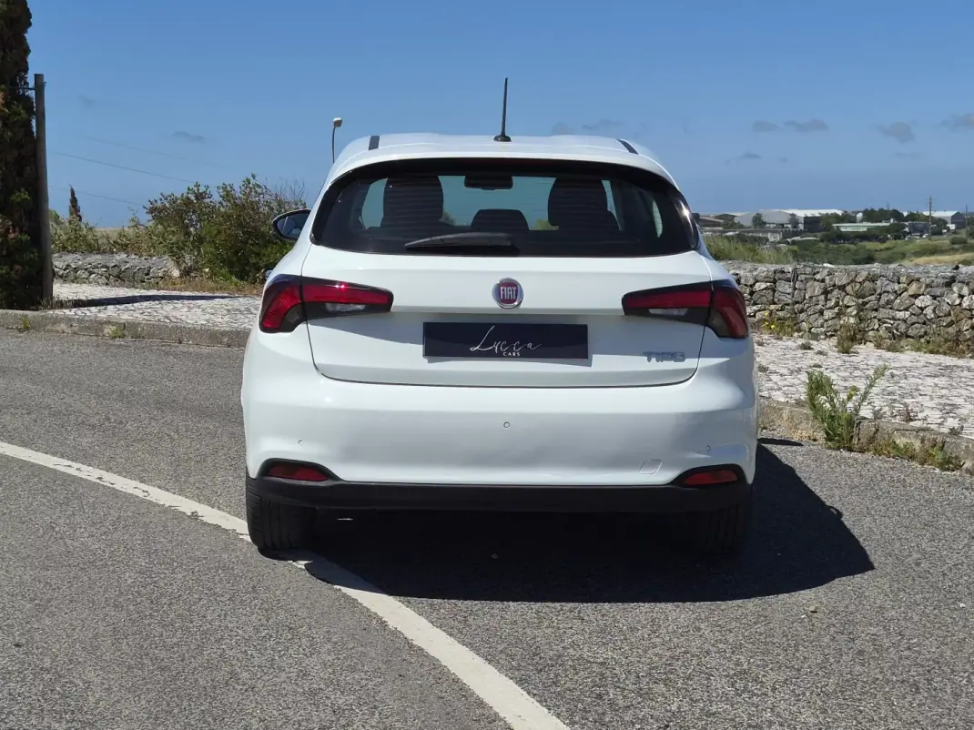 Fiat Tipo Station Wagon 2019 - 9990 EUR, 96572 km - AUTO.MOTO.pt - 96572km - foto 5 de 24