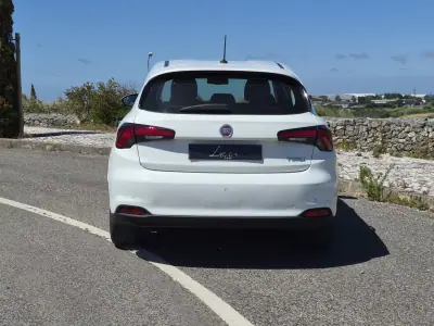 Fiat Tipo Station Wagon 2019 - 9990 EUR, 96572 km - AUTO.MOTO.pt - 96572km - foto 5 de 24