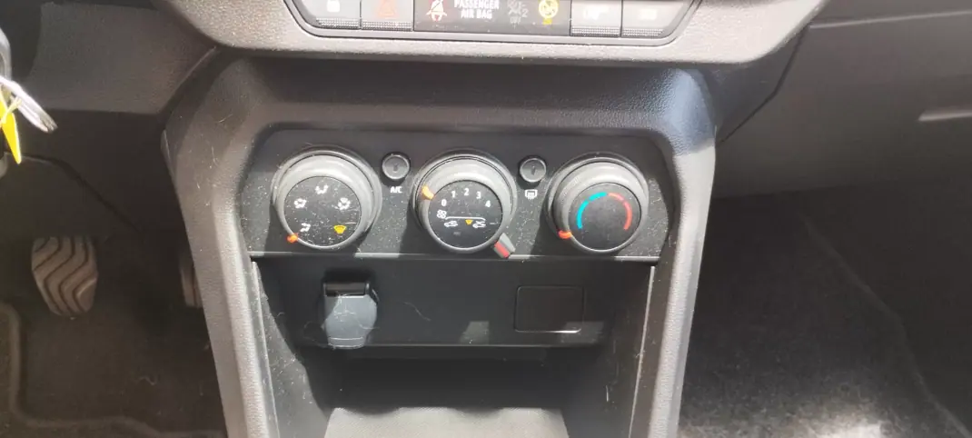 Dacia Sandero 2023 - 16500 EUR, 25560 km - AUTO.MOTO.pt - 25560km - foto 12 de 20