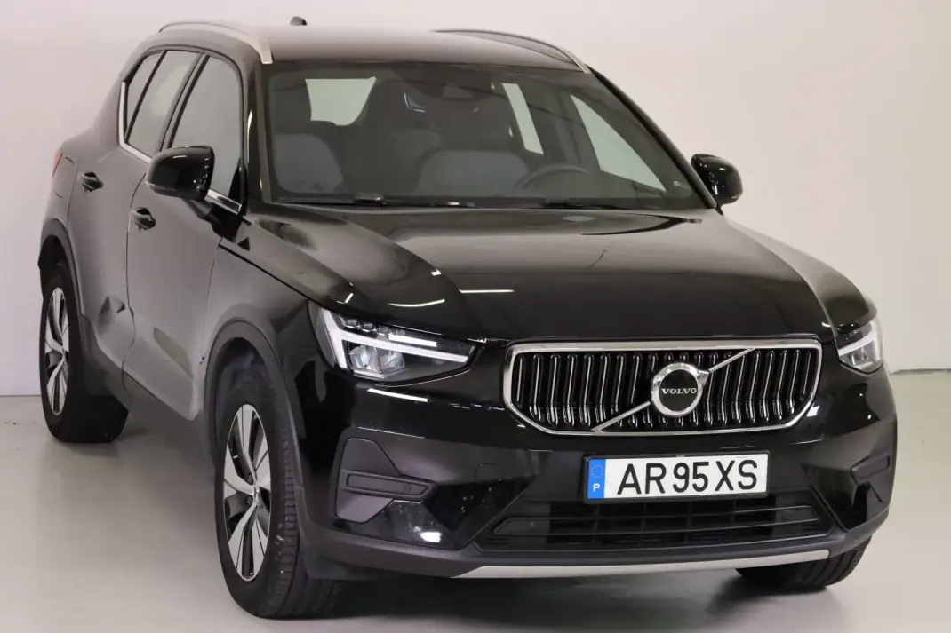 Volvo XC 40 2022 - 28990 EUR, 98750 km - AUTO.MOTO.pt - 98750km - foto 7 de 51