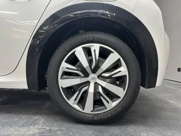 Peugeot e-208 2020 - 17200 EUR, 45470 km - AUTO.MOTO.pt - 45470km - foto 7 de 17