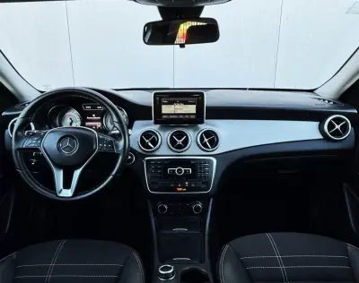 Mercedes-Benz GLA 200 2015 - 20750 EUR, 124000 km - AUTO.MOTO.pt - 124000km - foto 8 de 34